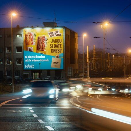 Nepřehléd­nutelné