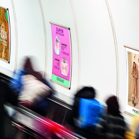 B1 Rámečky u eskalátorů