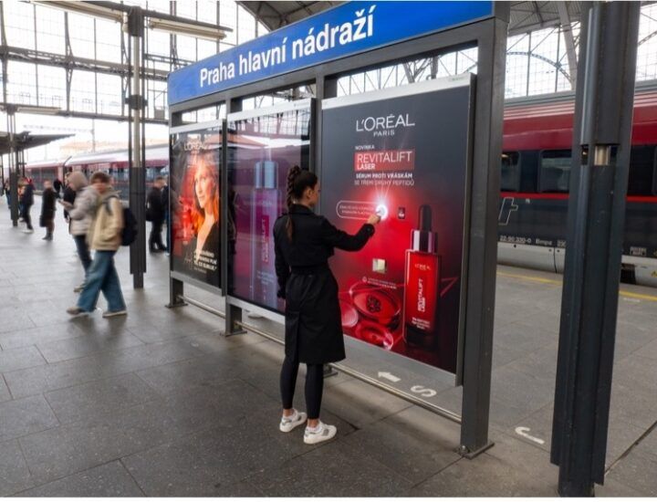 L'Oréal kreativní CLV na nádraží